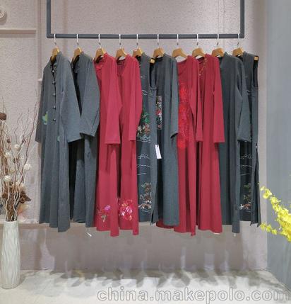 特價(jià)真絲女裝批發(fā) 武漢博城尾貨批發(fā) 服裝批發(fā)行業(yè)庫(kù)存